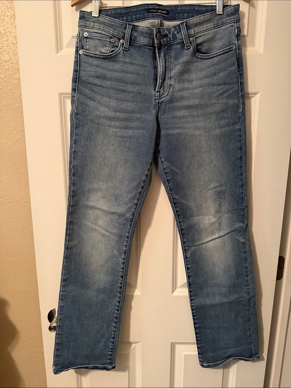 Lucky Brand Mid-rise Sweet Straight Leg Jeans in Light Blue Wash